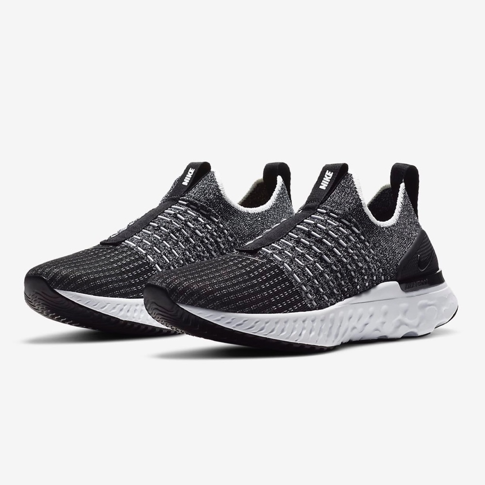 Nike React Phantom Run Flyknit 2